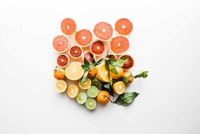 AHA in Citrusfrüchten gegen Akne