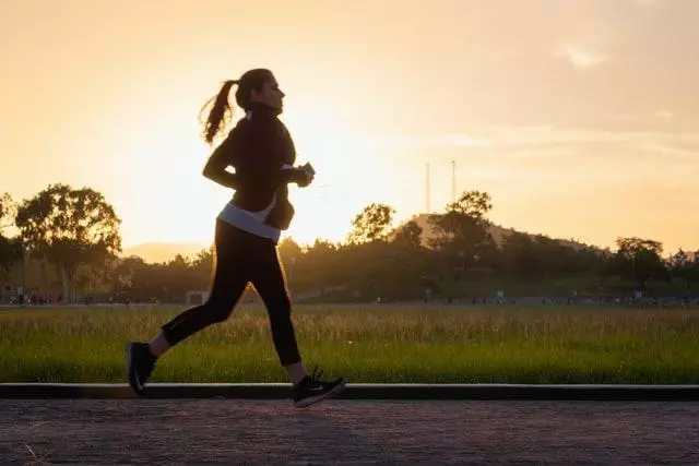 Auch beim Sport "reißt" das Hymen nicht